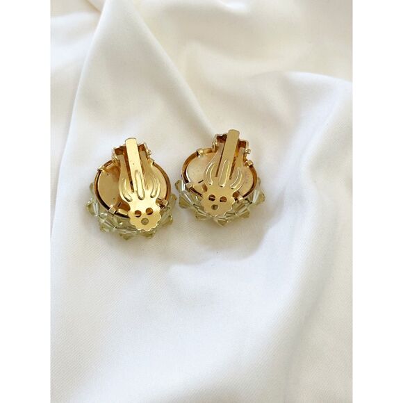 Vintage Lemon Yellow beaded cluster clip on earrings - Picture 4 of 6